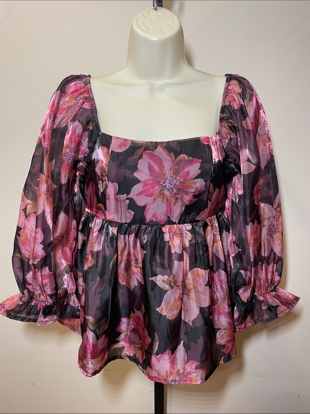 Thirty Thirty Square-Neck Floral Peplum Top in Pink on Black